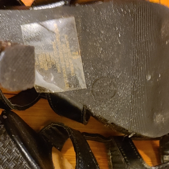 Heels - Picture 5 of 5